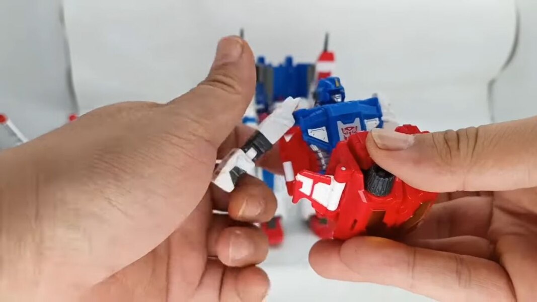  In Hand Image Of HasLab Transformers Victory Saber Transformation Process  (27 of 51)